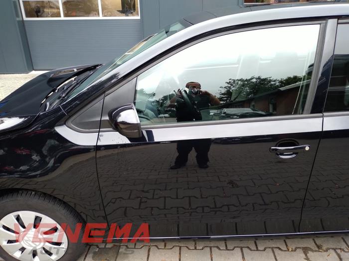 Volkswagen Up! 1.0 12V 75 Sloopvoertuig (2018, Metallic, Zwart)