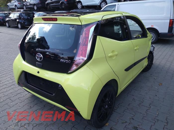 Toyota Aygo 1.0 12V VVT-i Sloopvoertuig (2017, Geel)