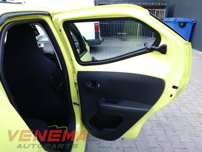 Toyota Aygo 1.0 12V VVT-i Sloopvoertuig (2017, Geel)