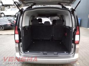 Volkswagen Caddy Combi V 2.0 TDI BlueMotionTechnology Sloopvoertuig (2021, Metallic, Beige)