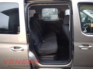 Volkswagen Caddy Combi V 2.0 TDI BlueMotionTechnology Sloopvoertuig (2021, Metallic, Beige)