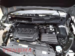 Volkswagen Caddy Combi V 2.0 TDI BlueMotionTechnology Sloopvoertuig (2021, Metallic, Beige)