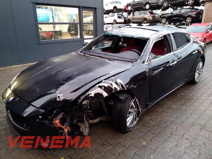 Maserati Quattroporte VI 3.0 Diesel Sloopvoertuig (2016, Metallic, Zwart)