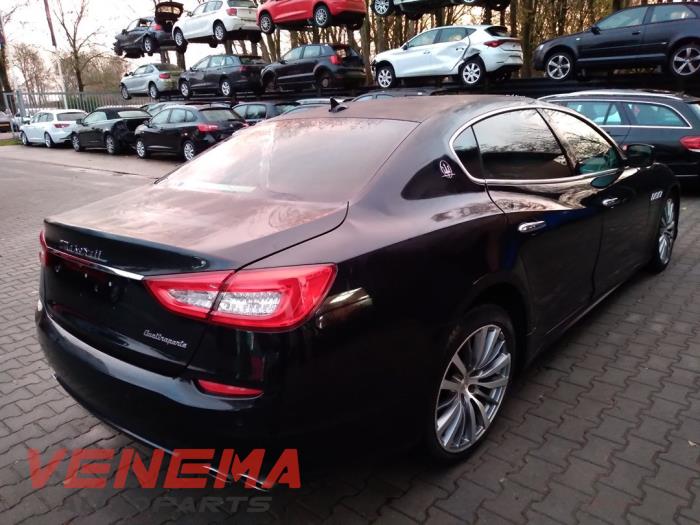 Maserati Quattroporte VI 3.0 Diesel Sloopvoertuig (2016, Metallic, Zwart)