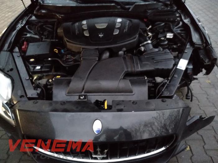 Maserati Quattroporte VI 3.0 Diesel Sloopvoertuig (2016, Metallic, Zwart)