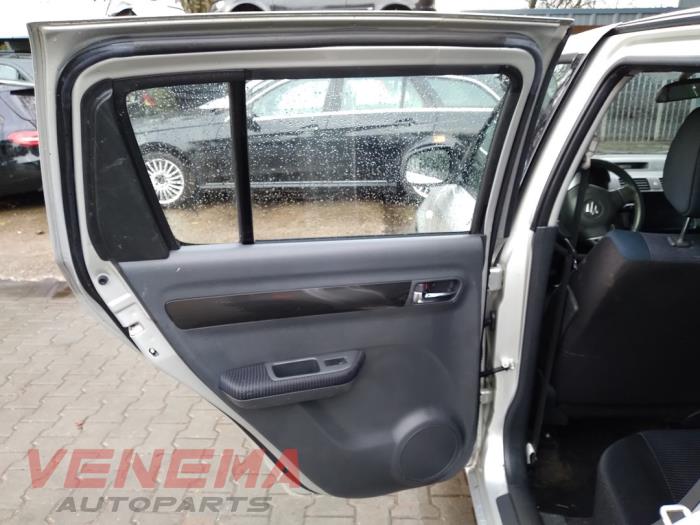 Suzuki Swift 1.3 VVT 16V Sloopvoertuig (2008, Metallic, Zilvergrijs)