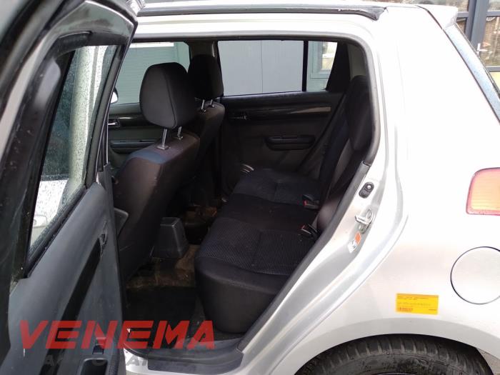 Suzuki Swift 1.3 VVT 16V Sloopvoertuig (2008, Metallic, Zilvergrijs)