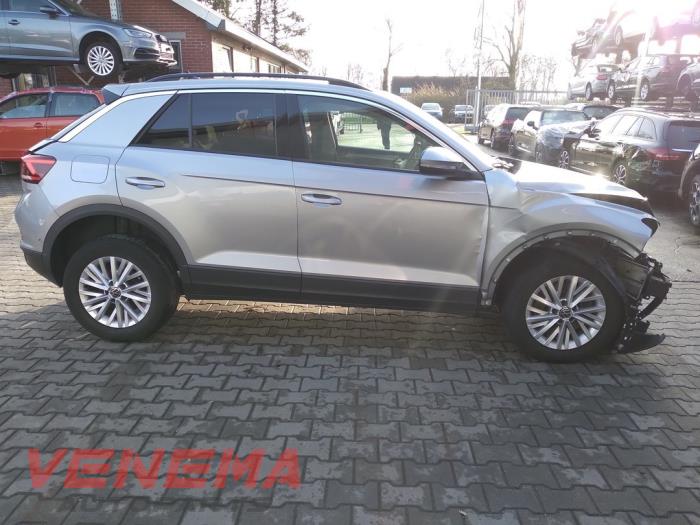 Volkswagen T-Roc I 2.0 TDI 150 16V Sloopvoertuig (2023, Metallic, Grijs)