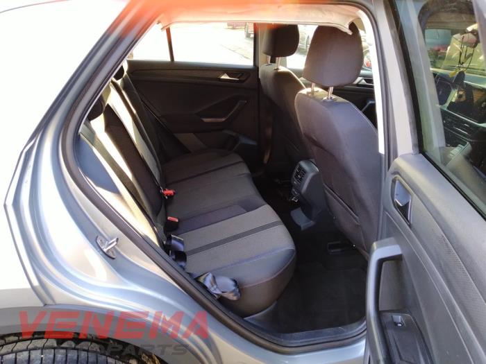 Volkswagen T-Roc I 2.0 TDI 150 16V Sloopvoertuig (2023, Metallic, Grijs)