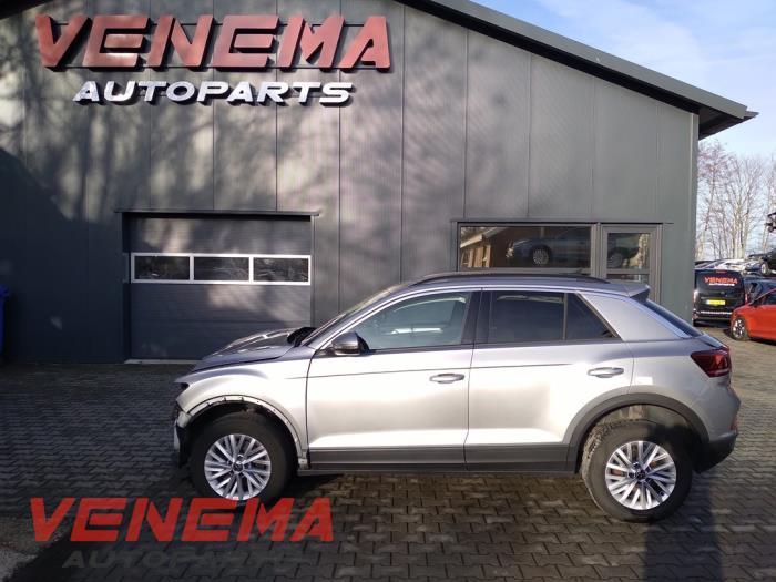 Volkswagen T-Roc I 2.0 TDI 150 16V Sloopvoertuig (2023, Metallic, Grijs)