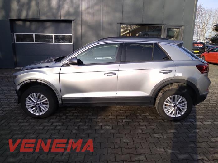 Volkswagen T-Roc I 2.0 TDI 150 16V Sloopvoertuig (2023, Metallic, Grijs)
