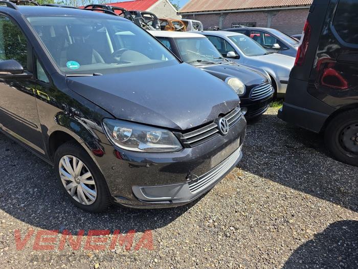 Volkswagen Touran 1.6 TDI 16V Sloopvoertuig (2011, Metallic)