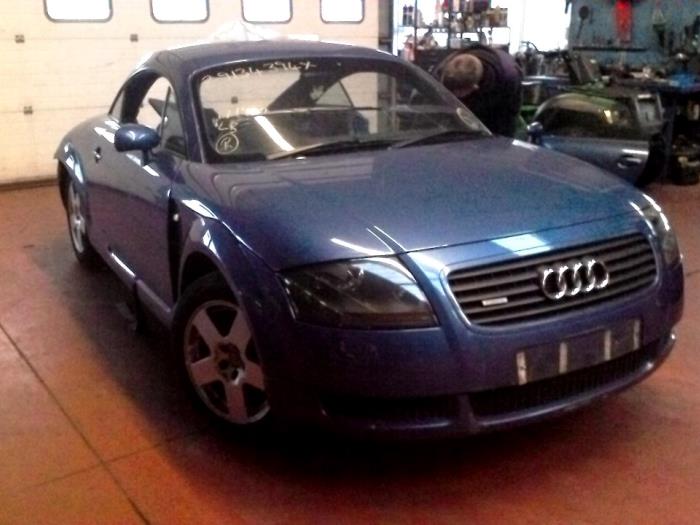 Audi TT Sloopvoertuig (2004, Blauw)