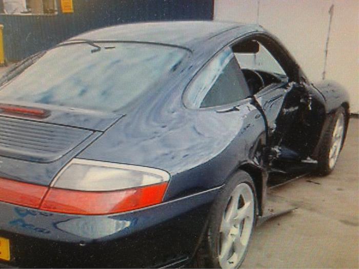 Porsche 911 3.6 Carrera 4 24V Sloopvoertuig (2004, Blauw)