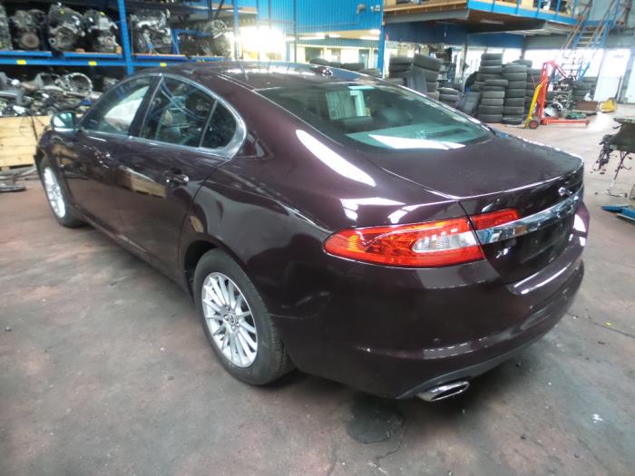 Jaguar XF Sloopvoertuig (2010, Rood)