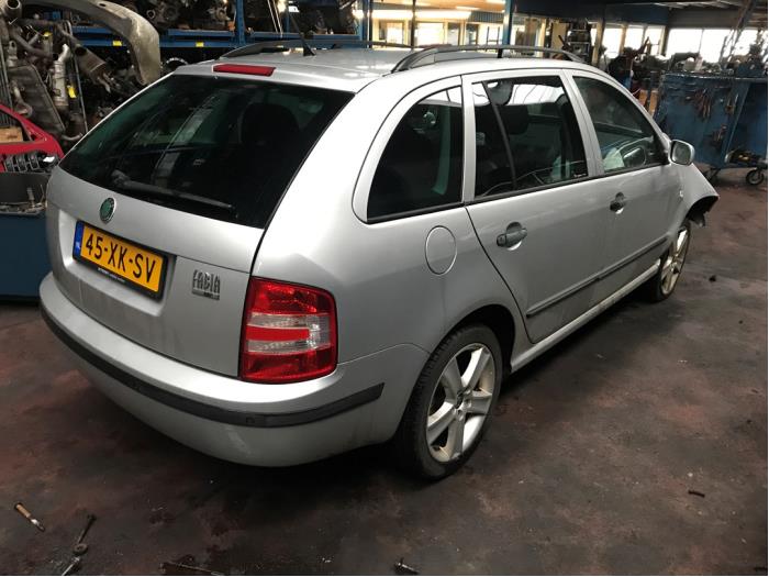 Skoda Fabia 2.0i Sloopvoertuig (2007, Grijs)