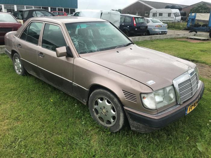 Mercedes E diesel 2.5 250 D Turbo Sloopvoertuig (1992, Rood)