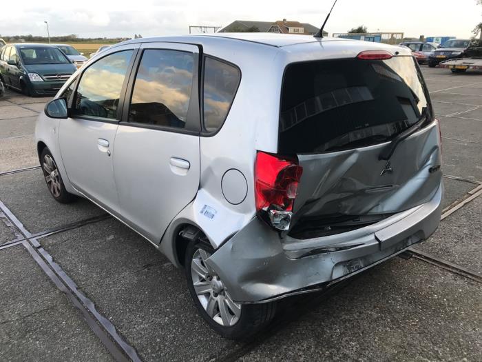 Mitsubishi Colt 1.3 16V Sloopvoertuig (2010, Grijs)