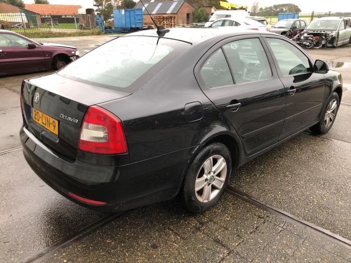 Skoda Octavia 1.2 TSI Sloopvoertuig (2010, Zwart)