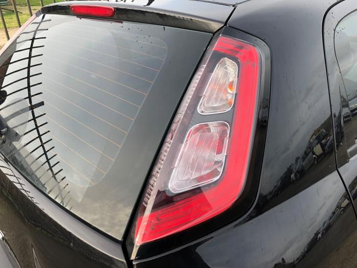 Fiat Punto Evo 1.3 JTD Multijet 85 16V Euro 5 Sloopvoertuig (2012, Zwart)