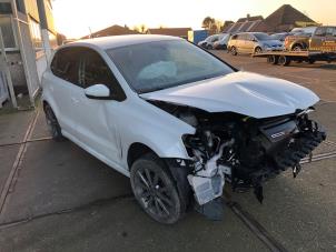 Volkswagen Polo V 1.0 TSI 12V BlueMotion Sloopvoertuig (2016, Wit)