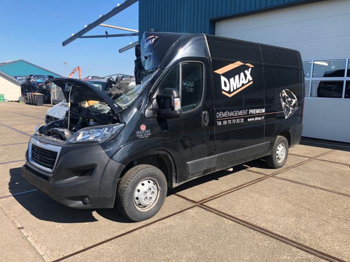 Peugeot Boxer 2.2 Blue HDi 140 Sloopvoertuig (2020, Zwart)