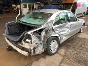 Mercedes E-Klasse Sloopvoertuig (2004, Metallic, Zilvergrijs)