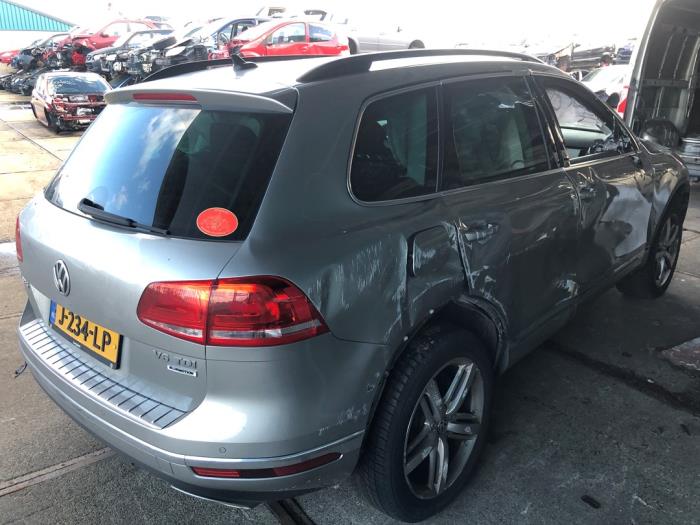Volkswagen Touareg Sloopvoertuig (2015, Grijs)