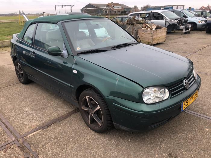 Volkswagen Golf III Cabrio Restyling 1.8 Kat. Sloopvoertuig (2001, Groen)