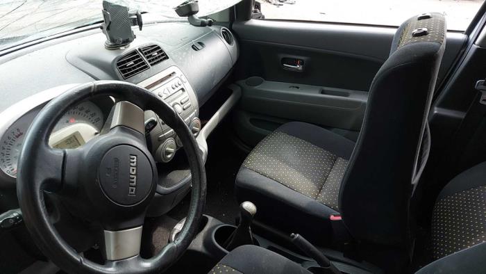 Daihatsu Sirion 2 1.3 16V DVVT Sloopvoertuig (2008, Grijs)