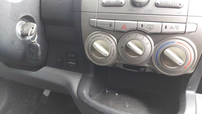 Daihatsu Sirion 2 1.3 16V DVVT Sloopvoertuig (2008, Grijs)