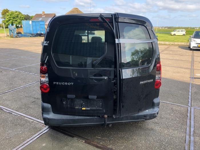 Peugeot Partner Sloopvoertuig (2015, Zwart)
