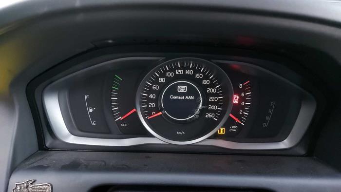 Volvo XC60 I 2.0 T5 16V Sloopvoertuig (2014, Donker, Grijs)