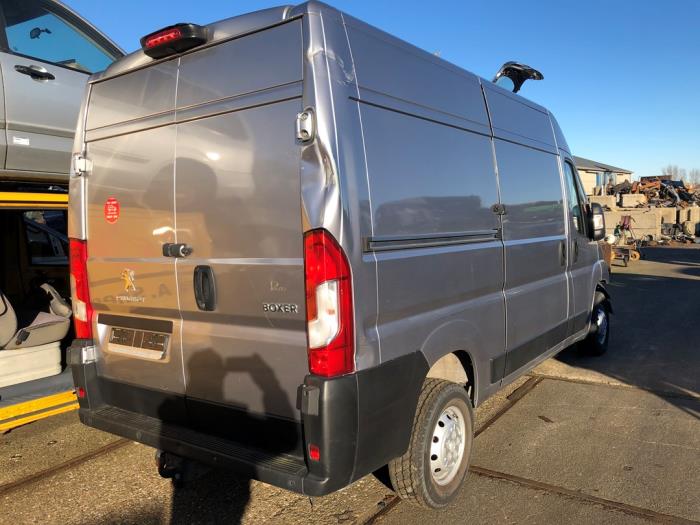 Peugeot Boxer 2.2 Blue HDi 140 Sloopvoertuig (2020, Grijs)