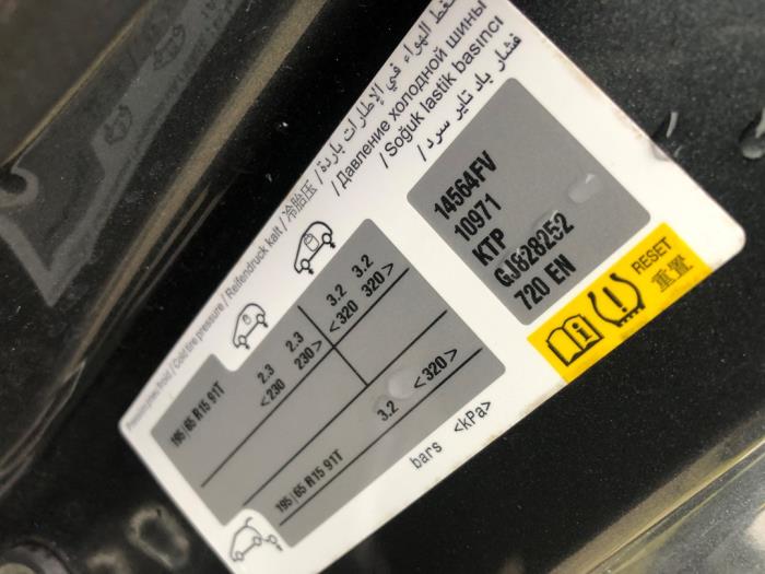 Citroen Berlingo 1.6 BlueHDI 100 Sloopvoertuig (2016, Donker, Grijs)