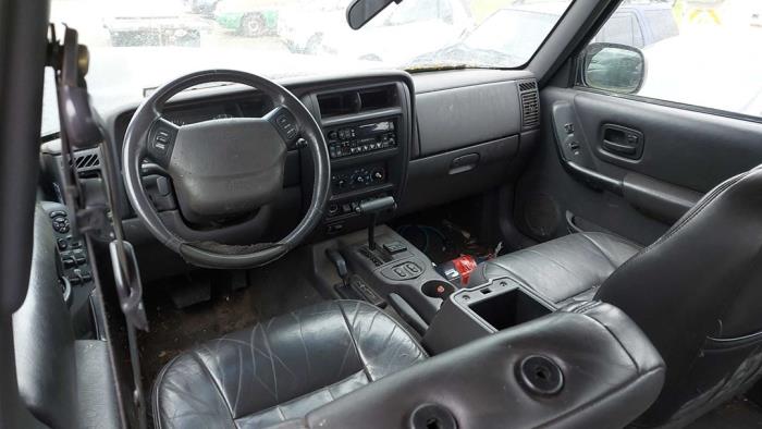 Jeep Cherokee 4.0 i Sloopvoertuig (2000, Zwart)