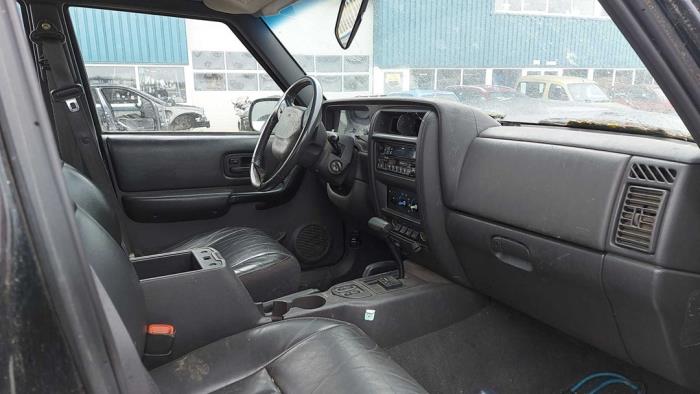 Jeep Cherokee 4.0 i Sloopvoertuig (2000, Zwart)