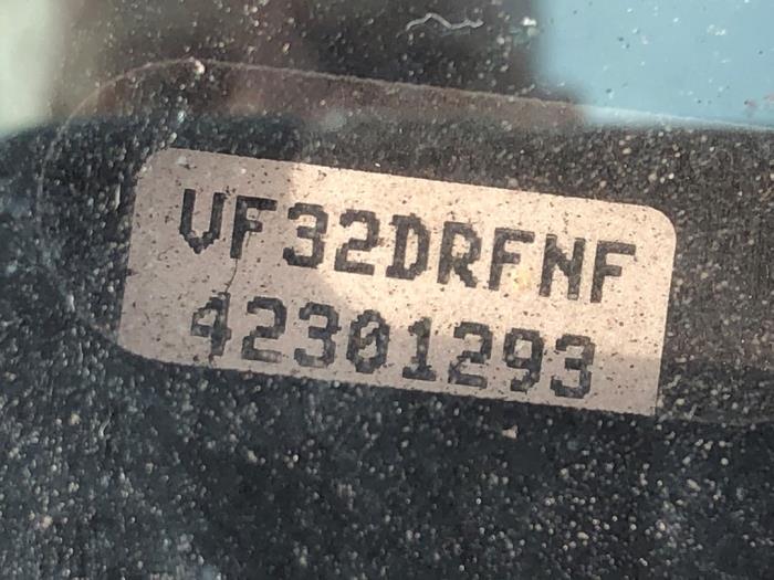 Peugeot 206 CC 2.0 16V Sloopvoertuig (2002, Grijs)