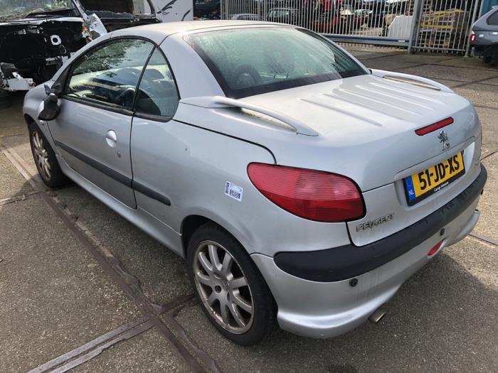 Peugeot 206 CC 2.0 16V Sloopvoertuig (2002, Grijs)