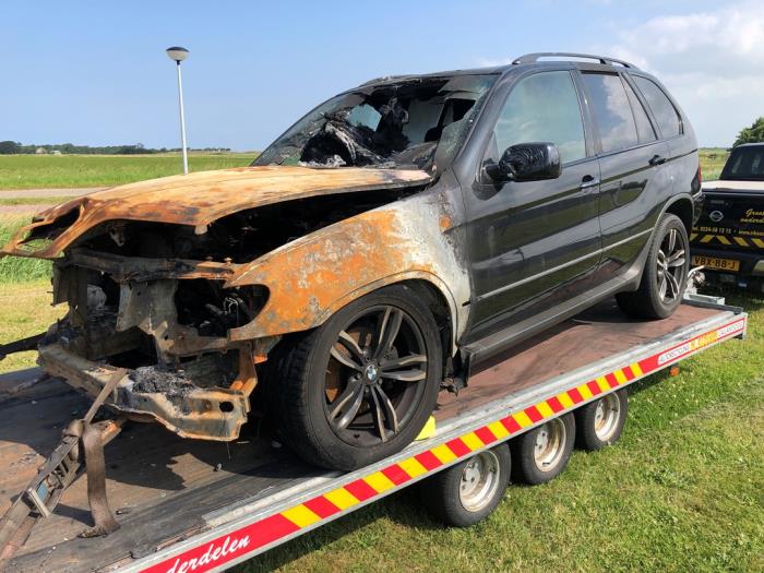 BMW X5 4.4 V8 32V Sloopvoertuig (2001, Zwart)