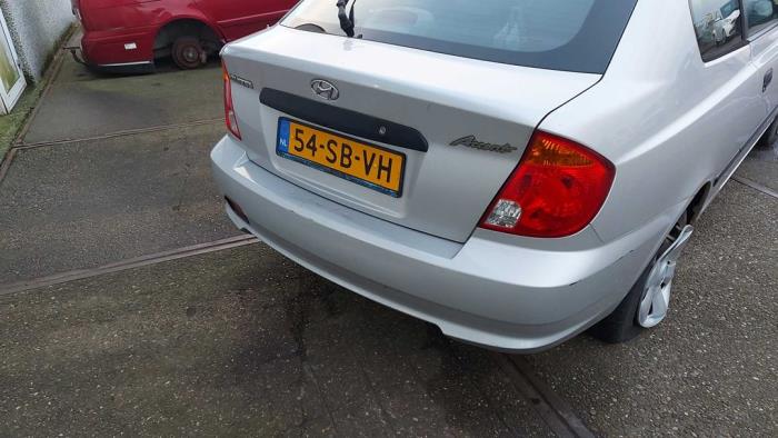 Hyundai Accent 1.3i 12V Sloopvoertuig (2005, Grijs)