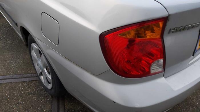 Hyundai Accent 1.3i 12V Sloopvoertuig (2005, Grijs)