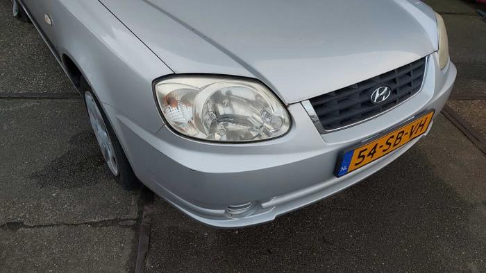 Hyundai Accent 1.3i 12V Sloopvoertuig (2005, Grijs)