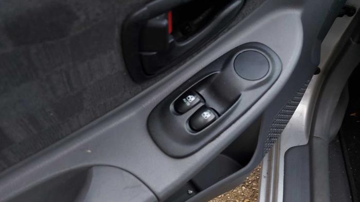 Hyundai Accent 1.3i 12V Sloopvoertuig (2005, Grijs)