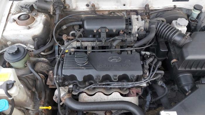 Hyundai Accent 1.3i 12V Sloopvoertuig (2005, Grijs)