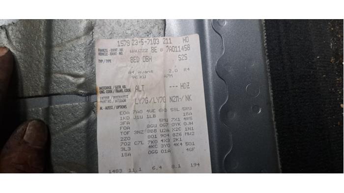 Audi A4 Avant 2.0 20V Sloopvoertuig (2006, Grijs)