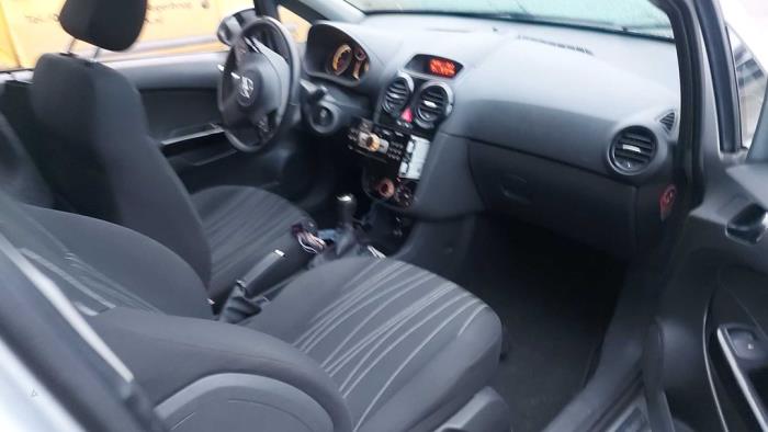 Opel Corsa D 1.2 16V Sloopvoertuig (2010, Grijs)