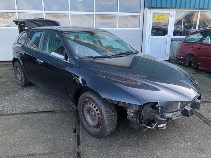 Alfa Romeo 159 Sportwagon 2.2 JTS 16V Sloopvoertuig (2006, Zwart)