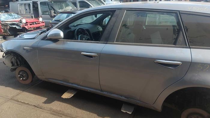 Alfa Romeo 159 Sloopvoertuig (2010, Grijs)