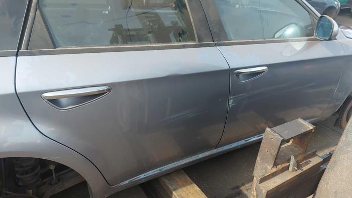 Alfa Romeo 159 Sloopvoertuig (2010, Grijs)